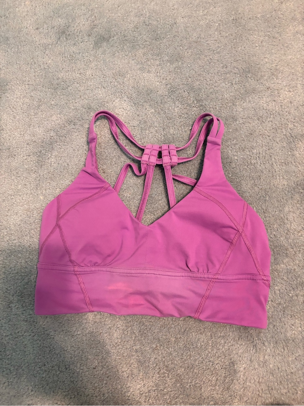 Lululemon sports bra size 6